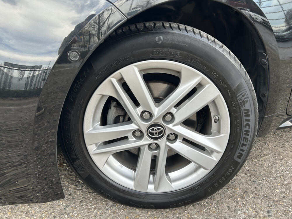 Toyota Corolla Touring Sports