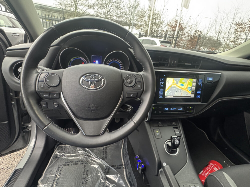 Toyota Auris Touring Sports
