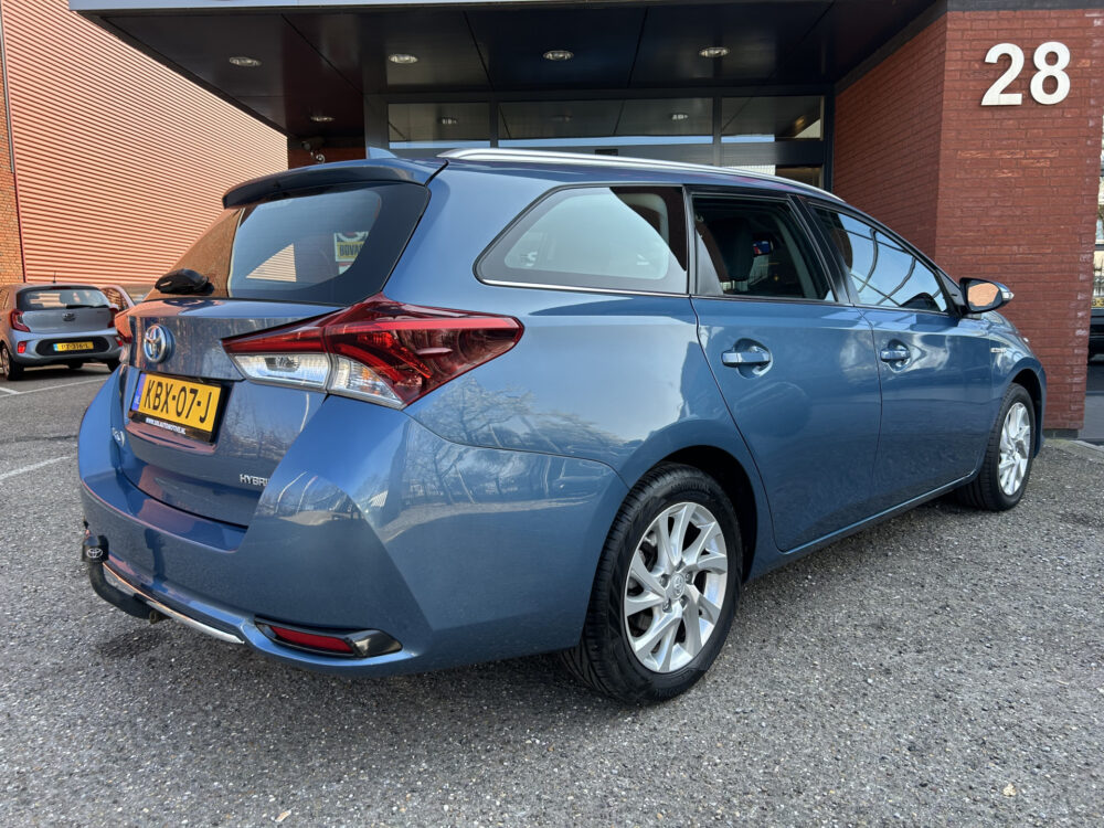 Toyota Auris Touring Sports