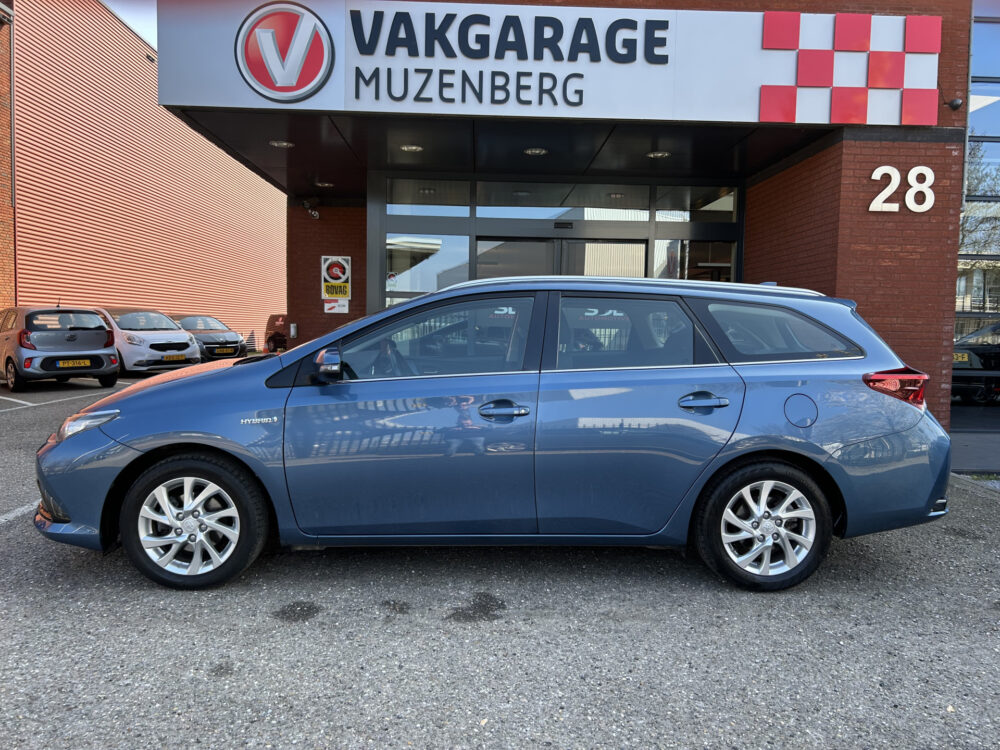 Toyota Auris Touring Sports