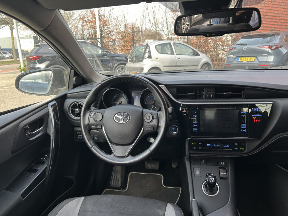 Toyota Auris Touring Sports