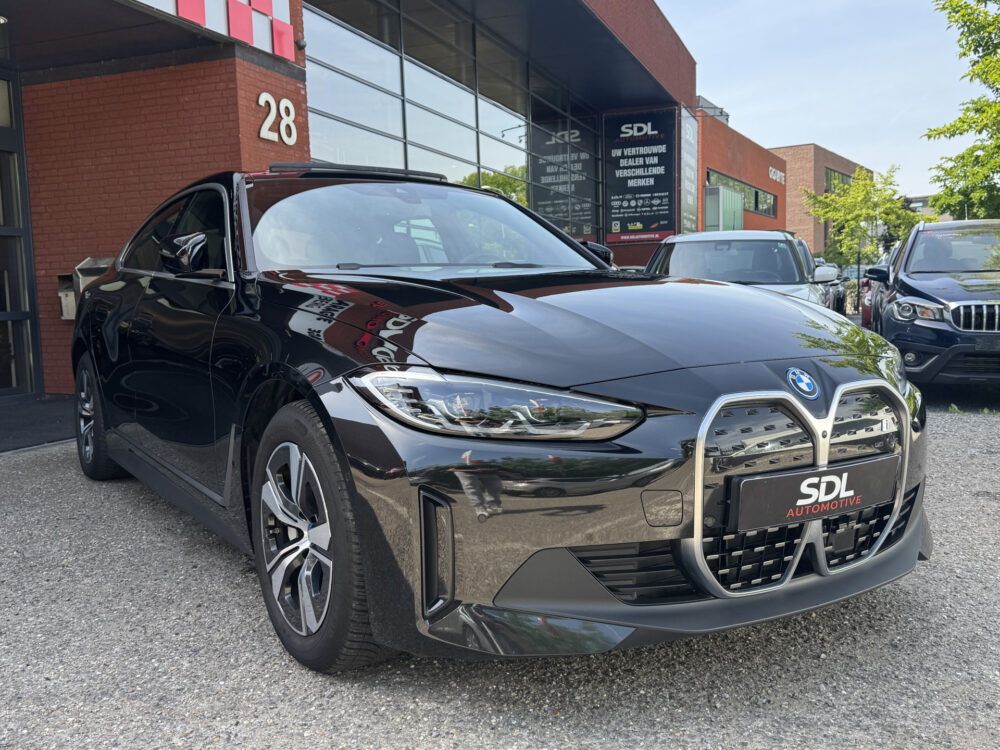 BMW i4