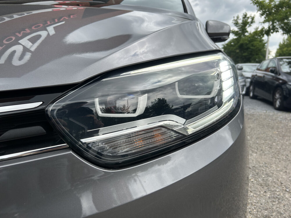 54523297-renault-scenic-2017