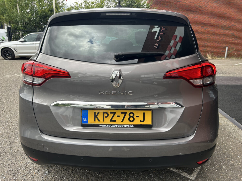 54523297-renault-scenic-2017