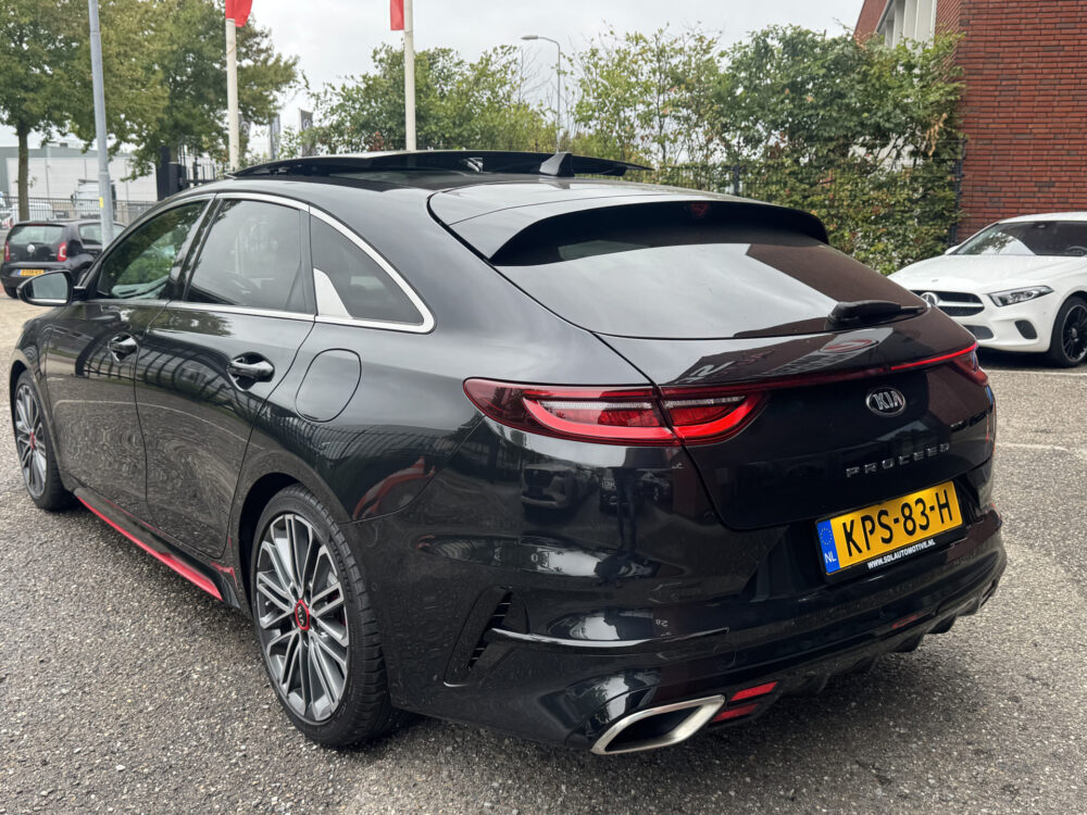 Kia ProCeed