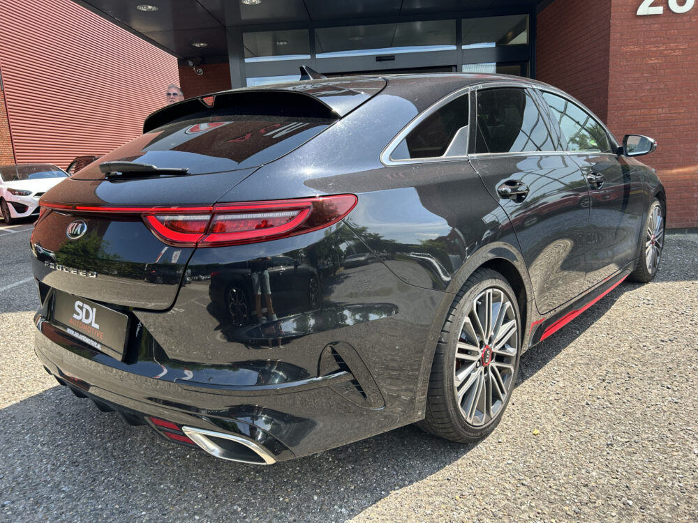 Kia ProCeed