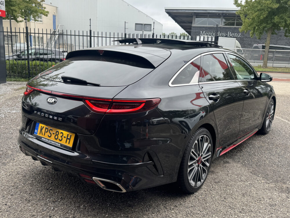 Kia ProCeed