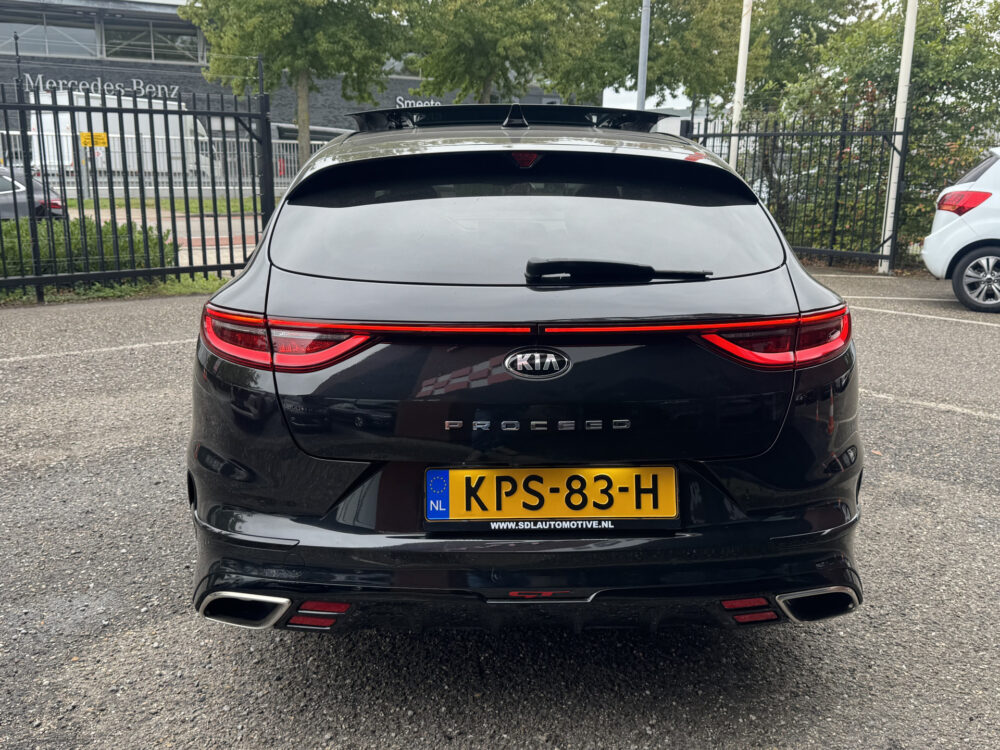 Kia ProCeed