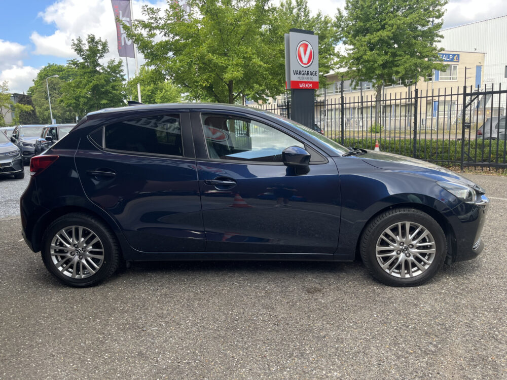 Mazda 2
