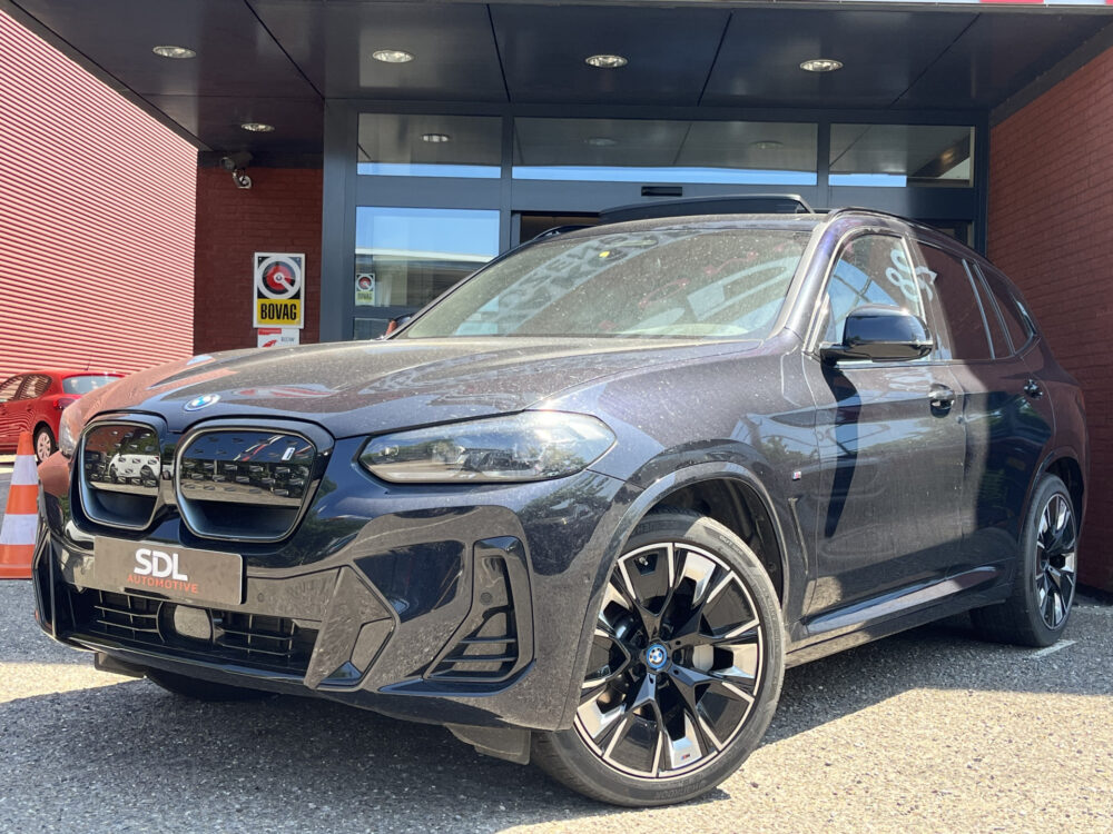 BMW iX3