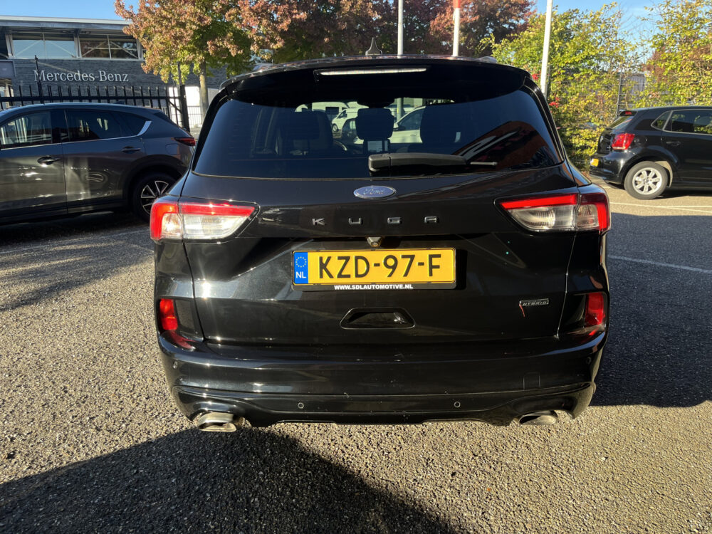 55502915-ford-kuga-2022