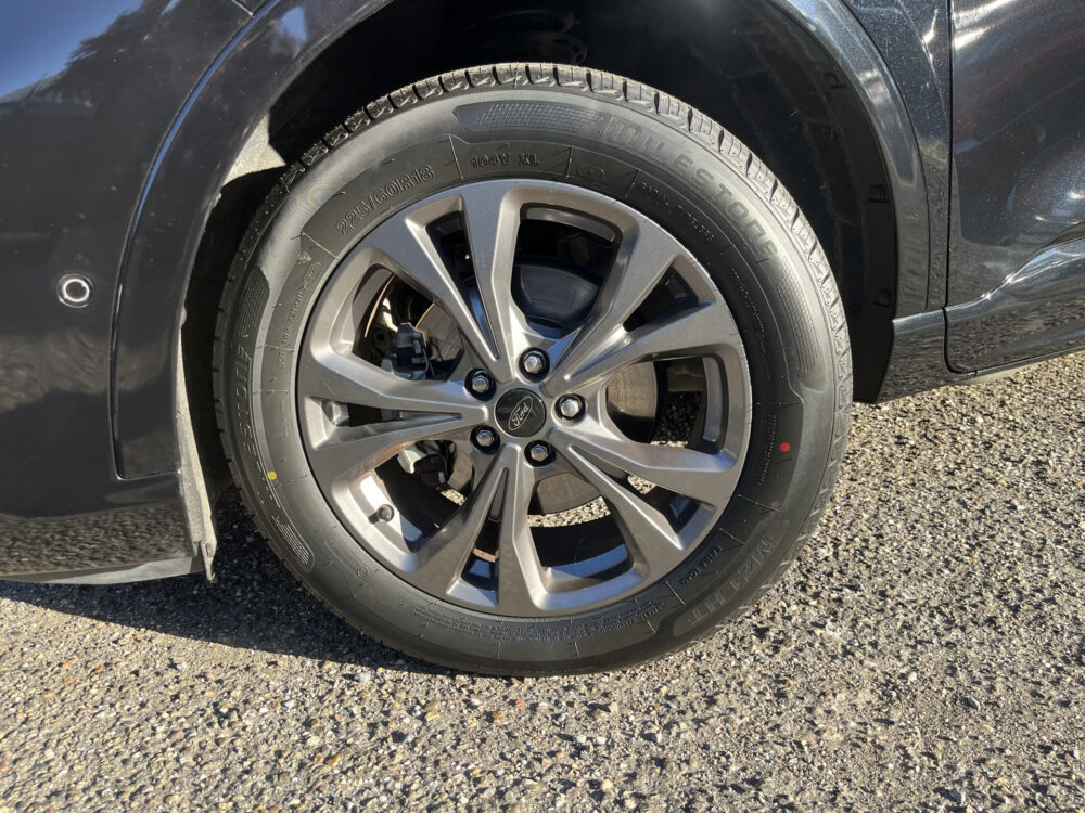 55502915-ford-kuga-2022