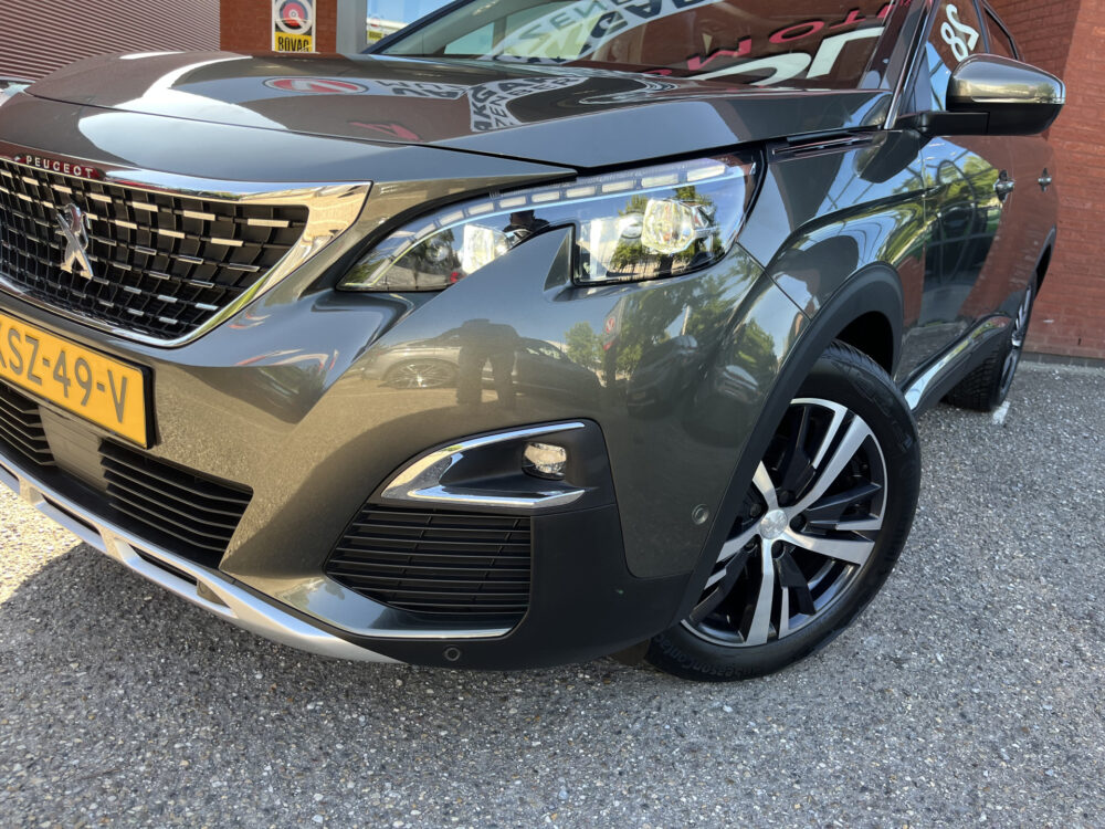55553961-peugeot-5008-2019