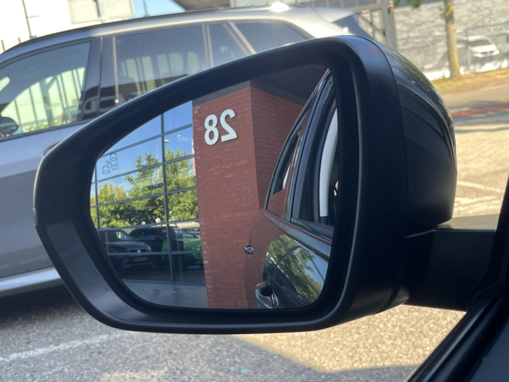 55553961-peugeot-5008-2019