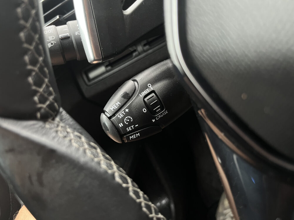 55553961-peugeot-5008-2019