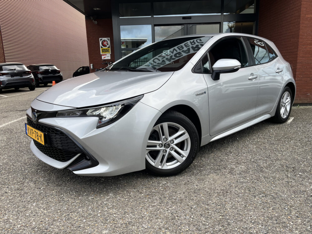 55723313-toyota-corolla-2019
