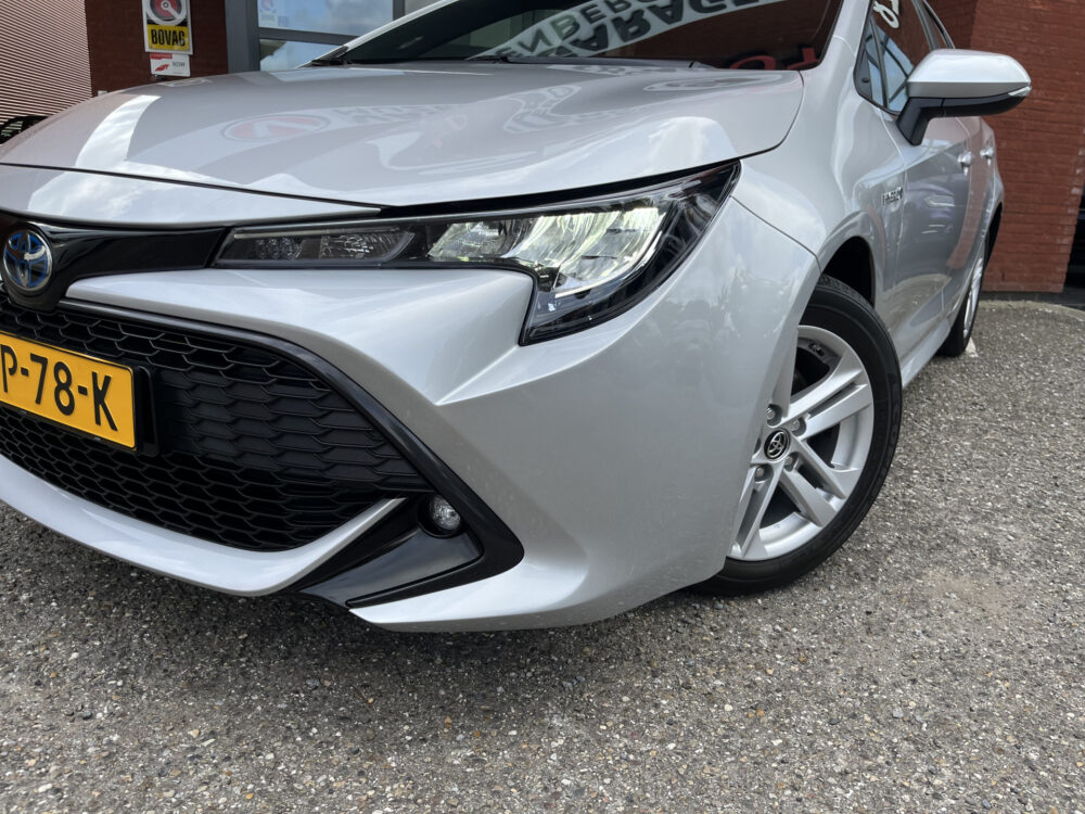 55723313-toyota-corolla-2019