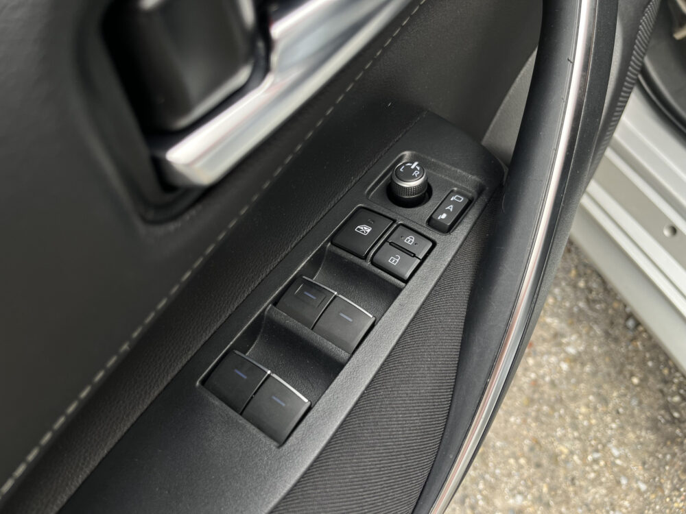 55723313-toyota-corolla-2019