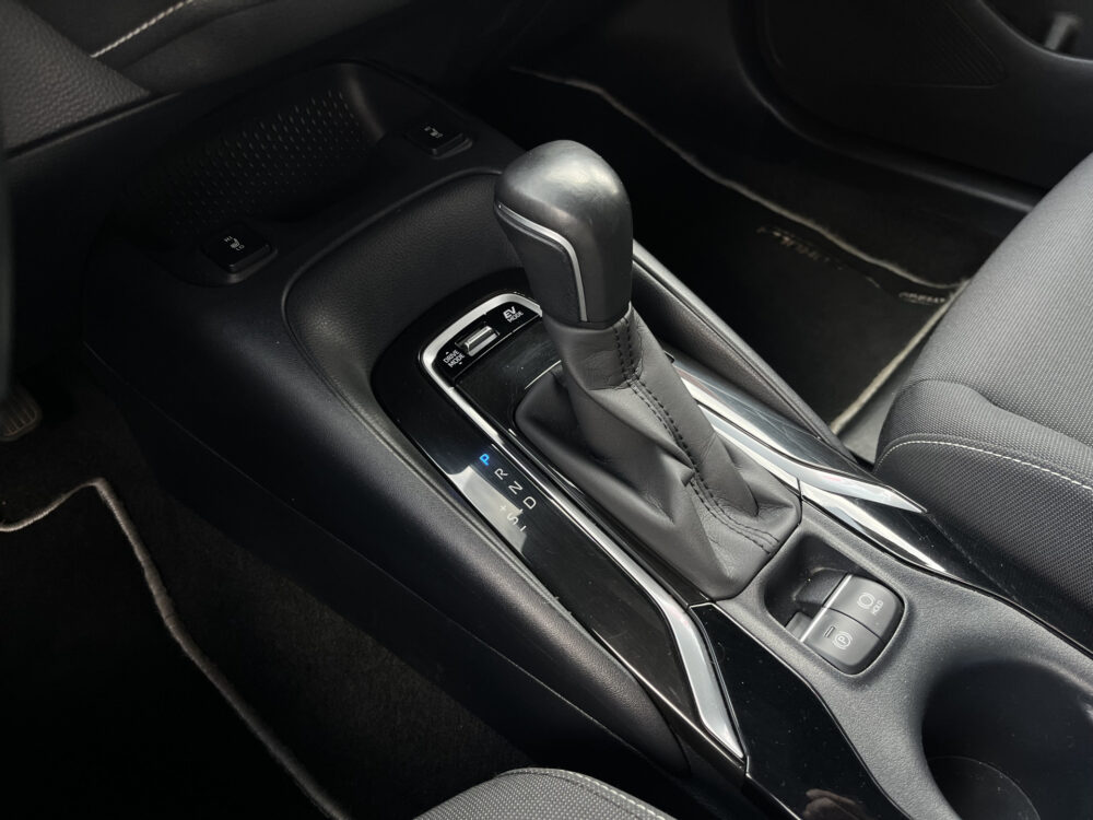 55723313-toyota-corolla-2019