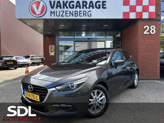 55728017-mazda-3-2018