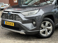 55921450-toyota-rav4-2019