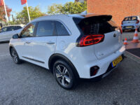 55946280-kia-niro-2019