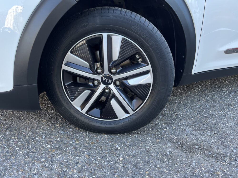 55946280-kia-niro-2019
