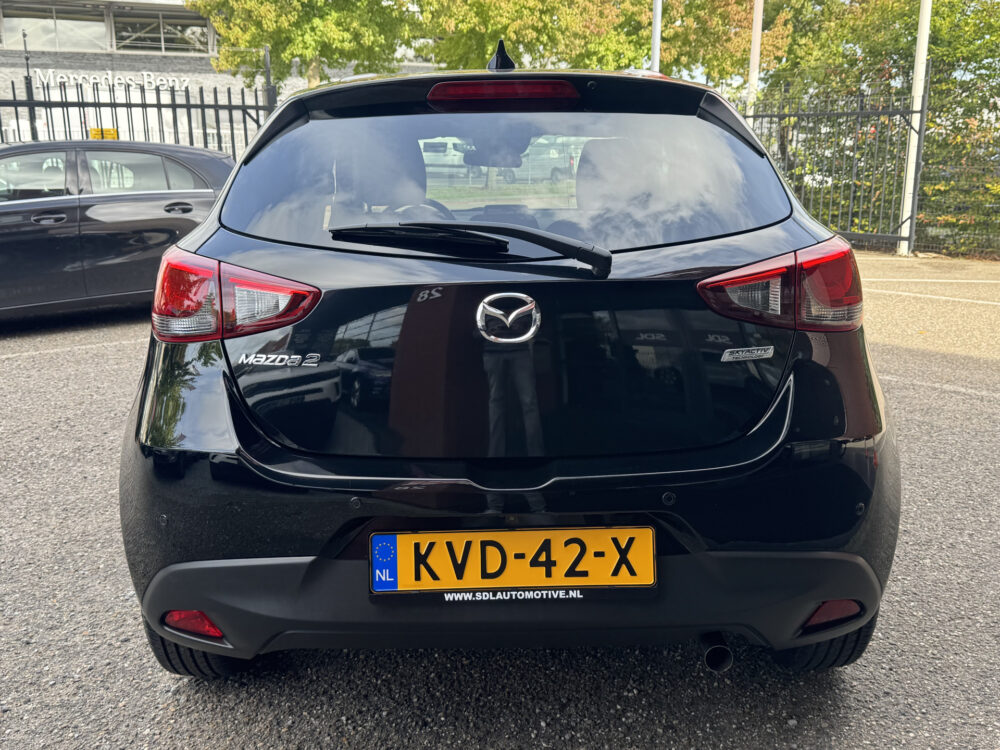 56024572-mazda-2-2019