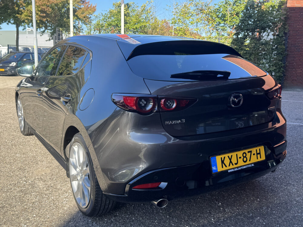 56048291-mazda-3-2020