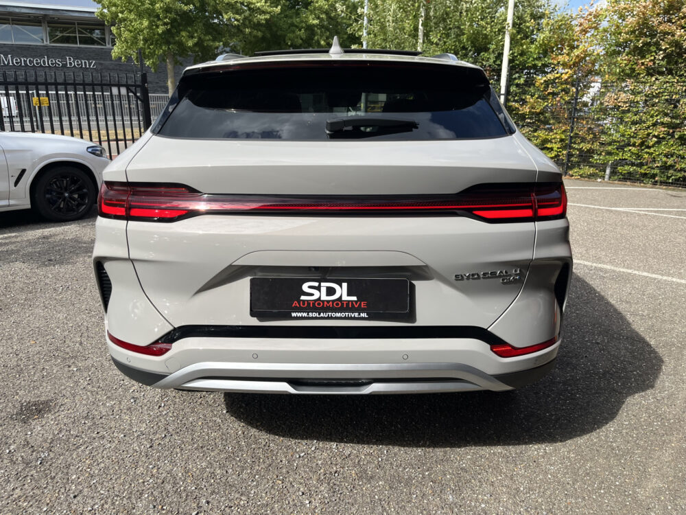 BYD SEAL U