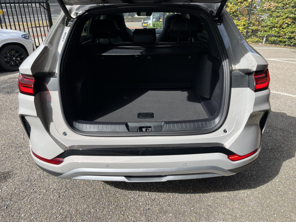 BYD SEAL U
