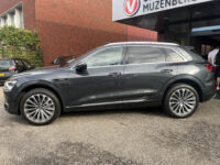 56194232-audi-e-tron-2022