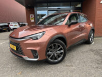 56257844-lexus-lbx-2025