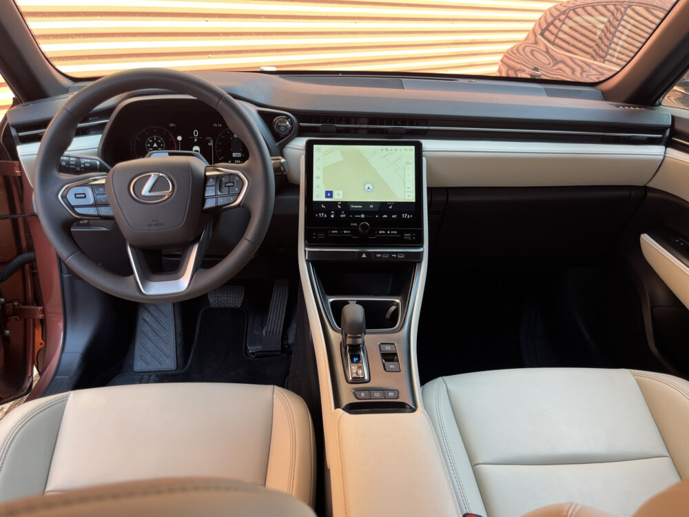 Lexus LBX