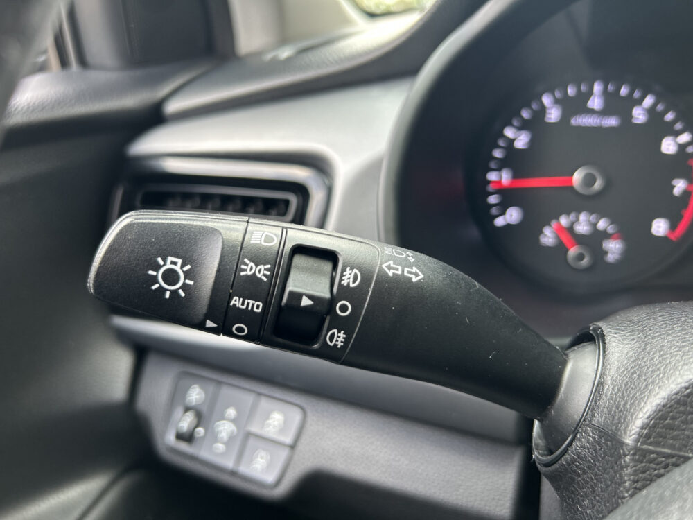 56297841-kia-rio-2017