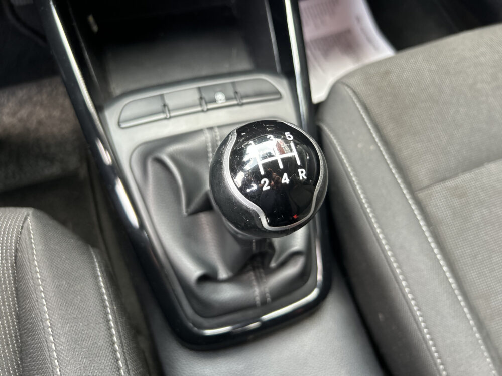 56297841-kia-rio-2017