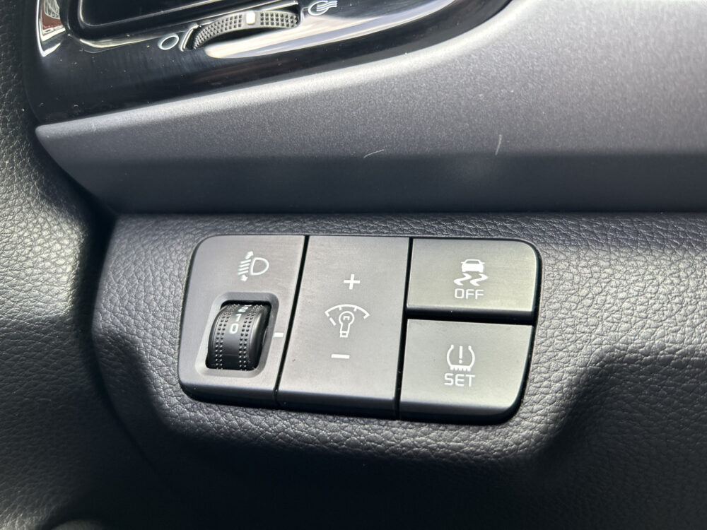 56297841-kia-rio-2017