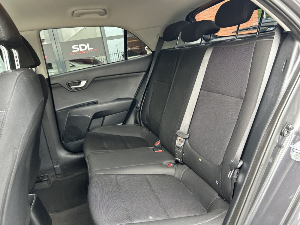 56297841-kia-rio-2017