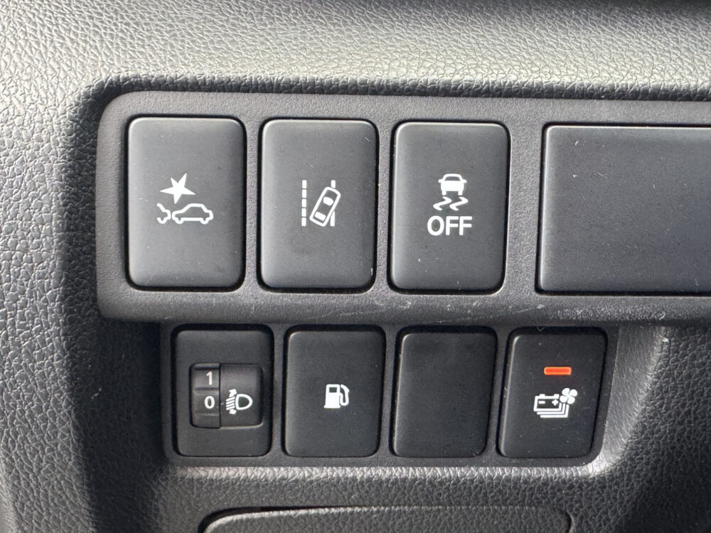 56299783-mitsubishi-eclipse-cross-2022