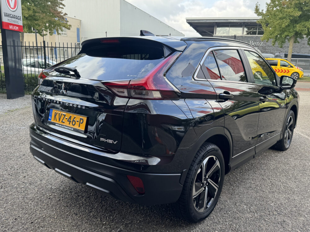 56299783-mitsubishi-eclipse-cross-2022