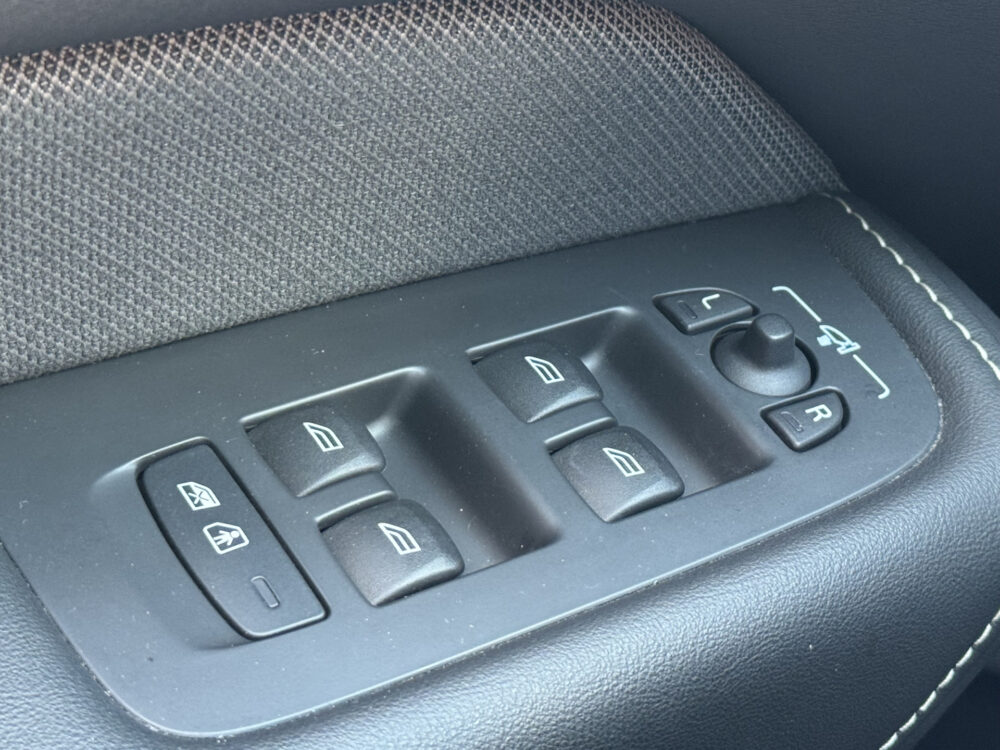 56360508-volvo-xc60-2024