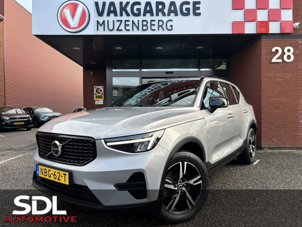 56426563-volvo-xc40-2022