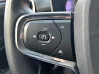 56426563-volvo-xc40-2022