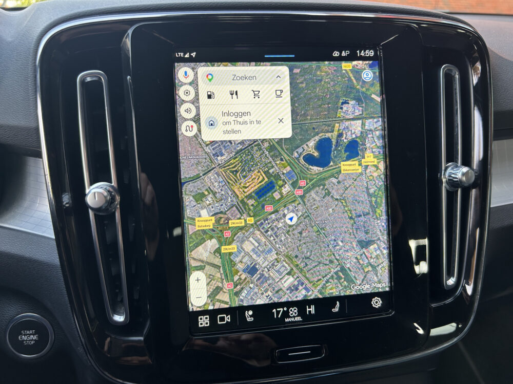 56426563-volvo-xc40-2022
