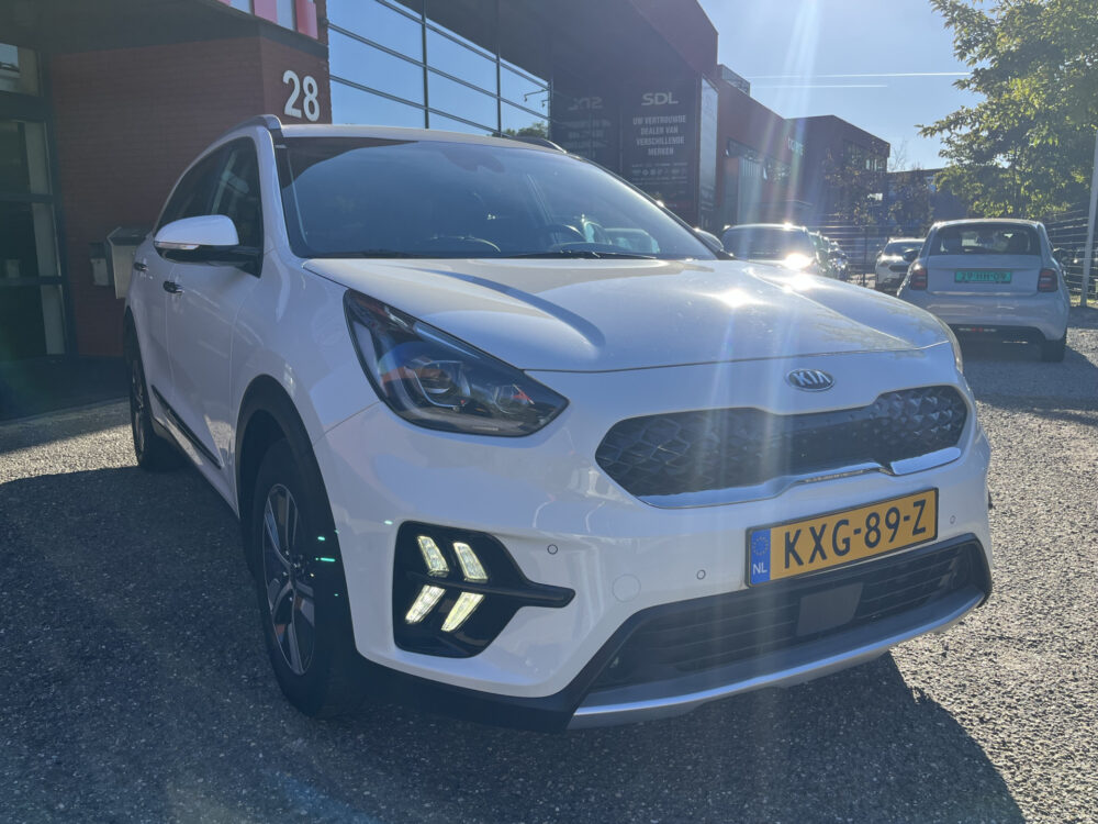 56502703-kia-niro-2020