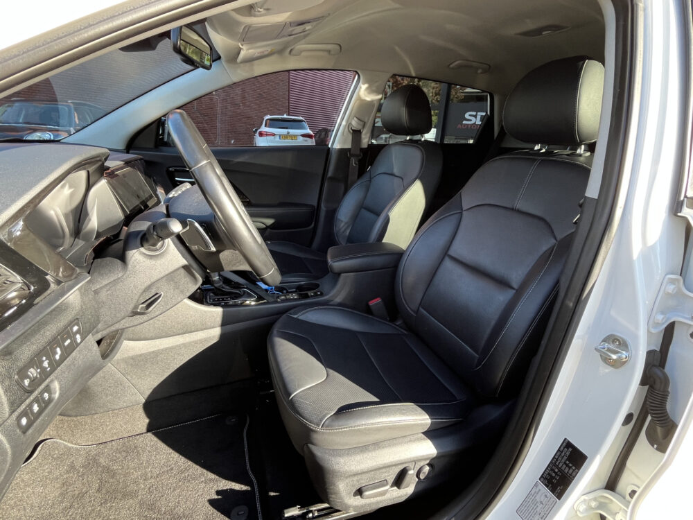 56502703-kia-niro-2020
