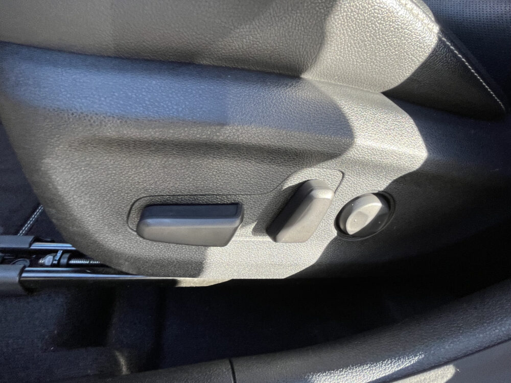 56502703-kia-niro-2020