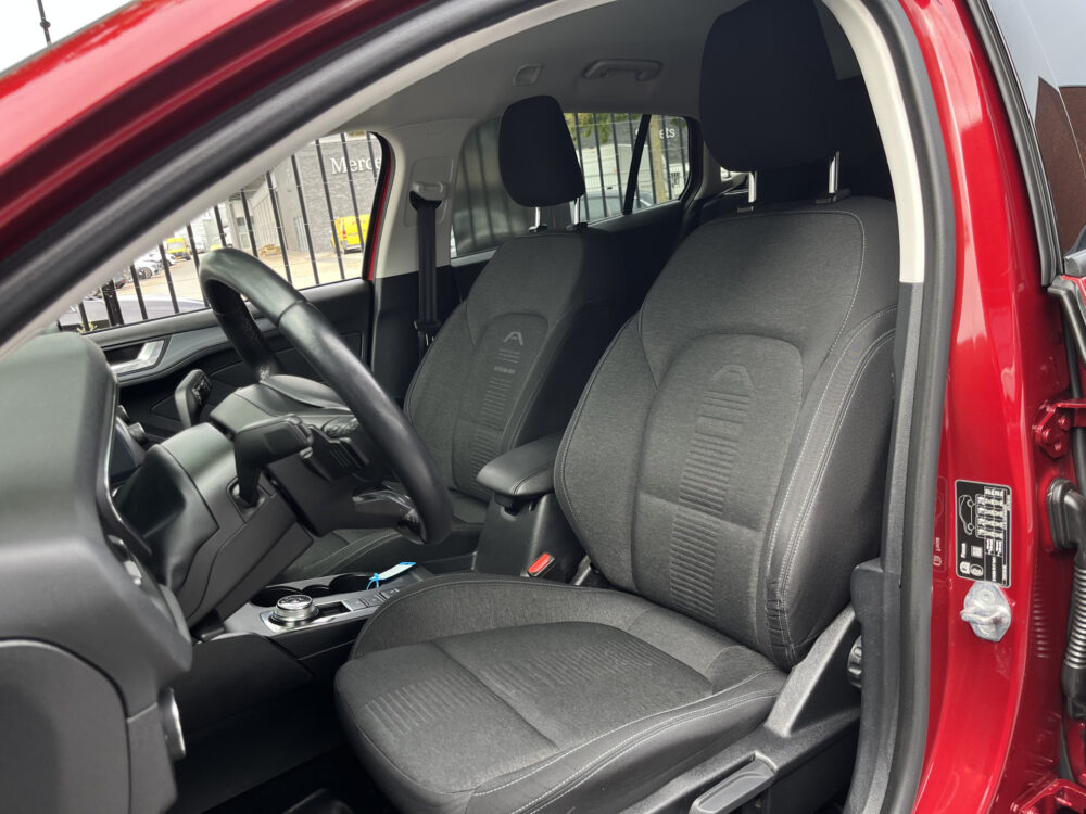 56603423-ford-focus-wagon-2019