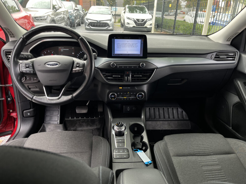 56603423-ford-focus-wagon-2019