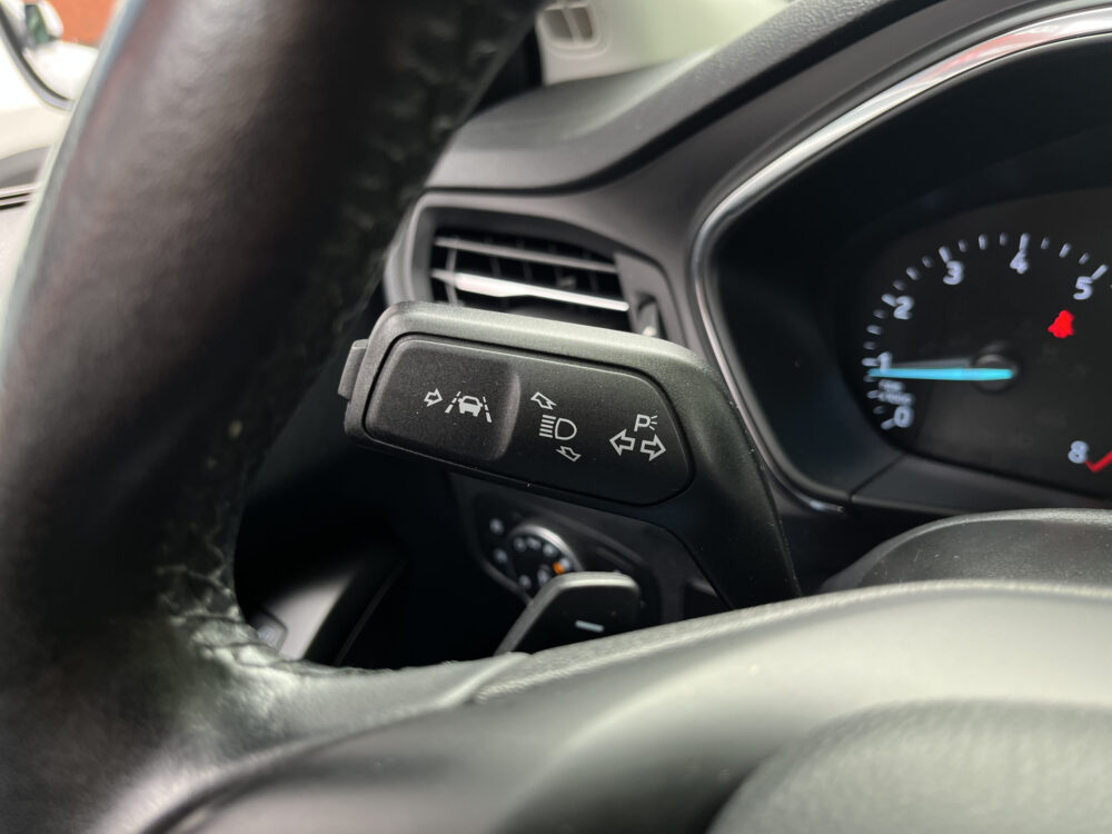 56603423-ford-focus-wagon-2019